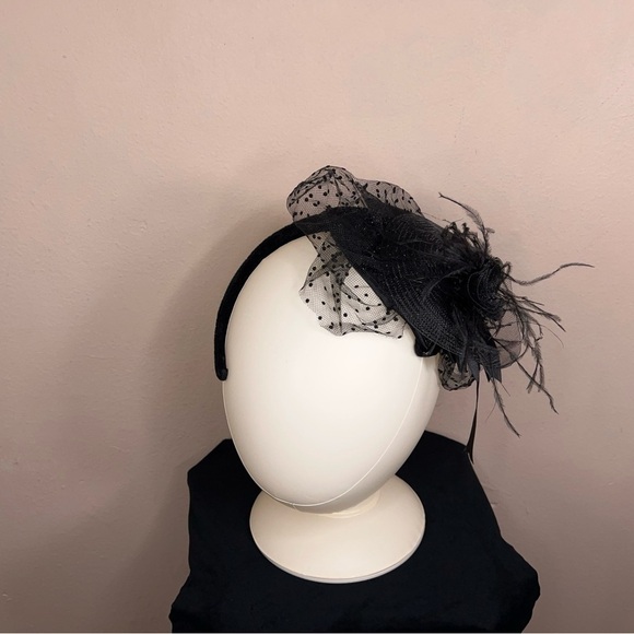 Black Fascinator Lace Mesh Feather Headband Goth Pinup Wedding Formal Event - Picture 3 of 9